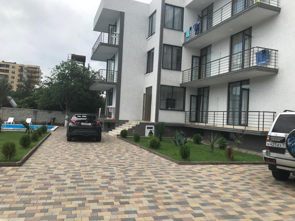 Riva Hotel Koboeleti Buitenkant foto