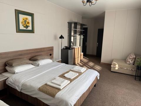 Riva Hotel Koboeleti Buitenkant foto